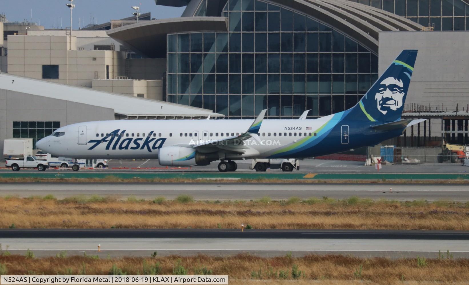 N524AS, 2009 Boeing 737-890 C/N 35195, LAX 2018