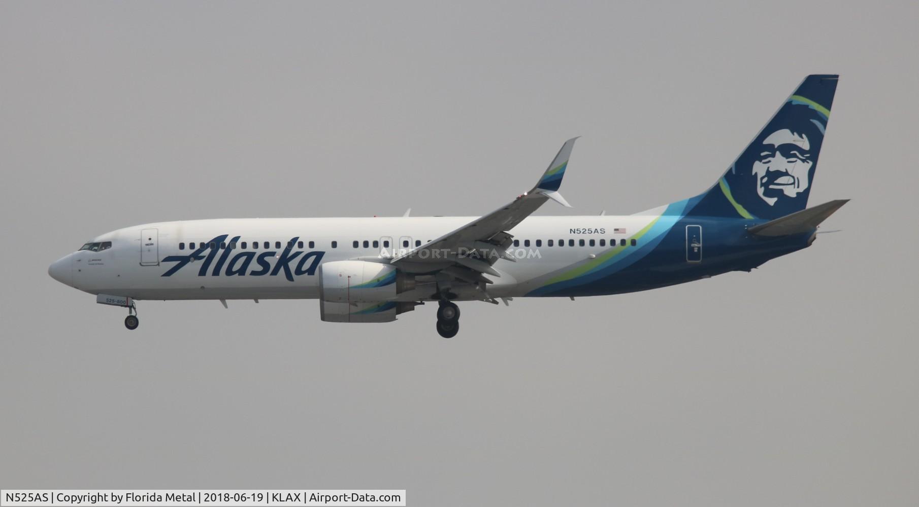N525AS, 2009 Boeing 737-890 C/N 35692, LAX 2018