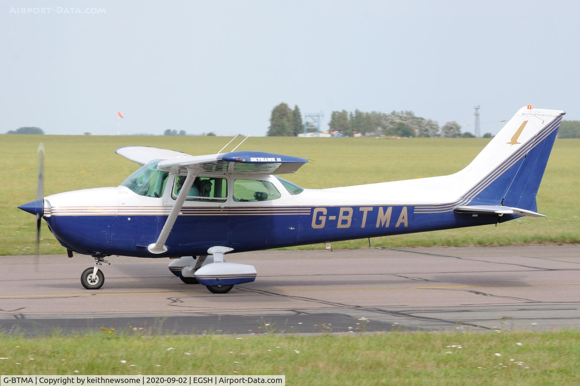 G-BTMA, 1980 Cessna 172N C/N 172-73711, Arriving at Norwich.