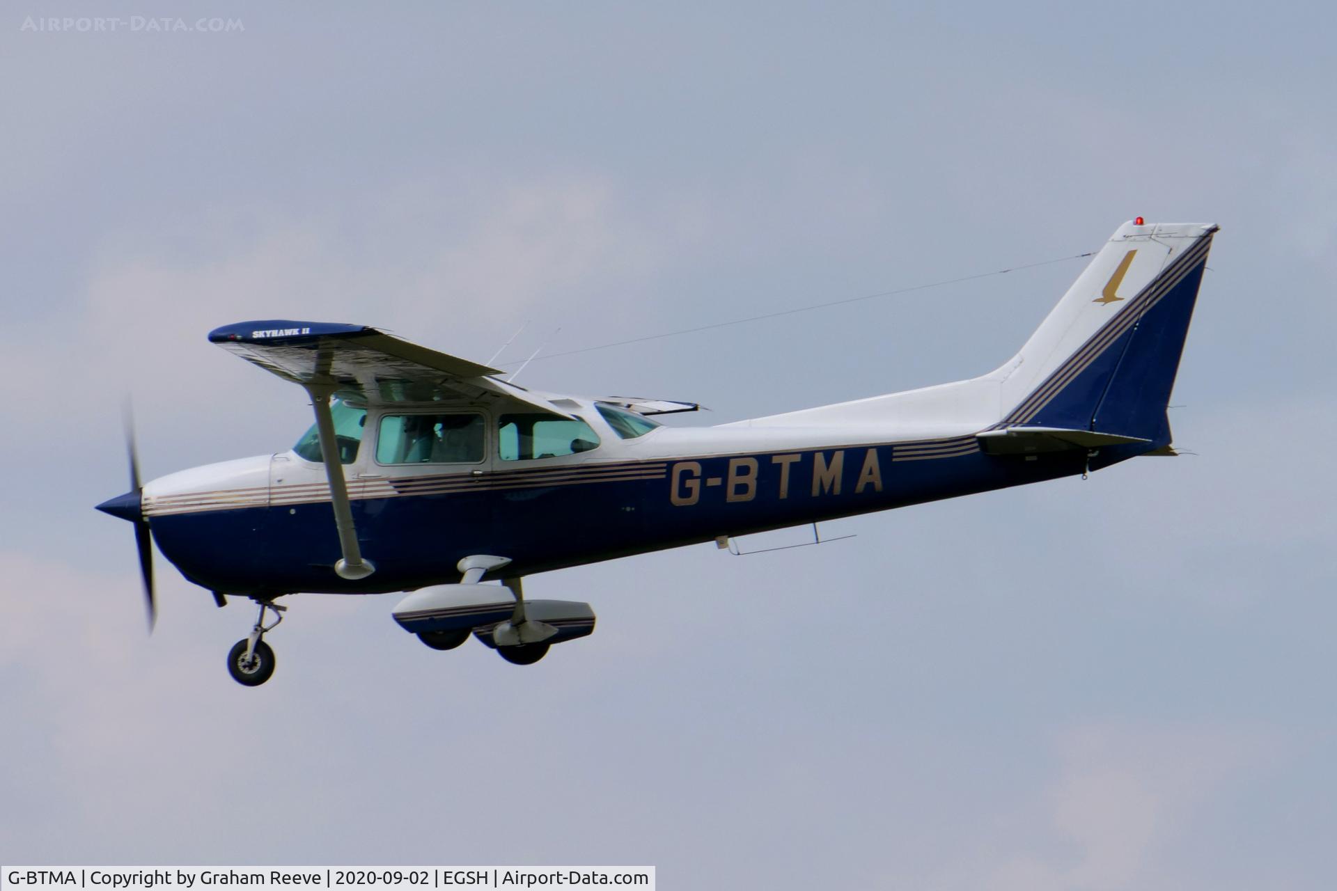 G-BTMA, 1980 Cessna 172N C/N 172-73711, Landing at Norwich.