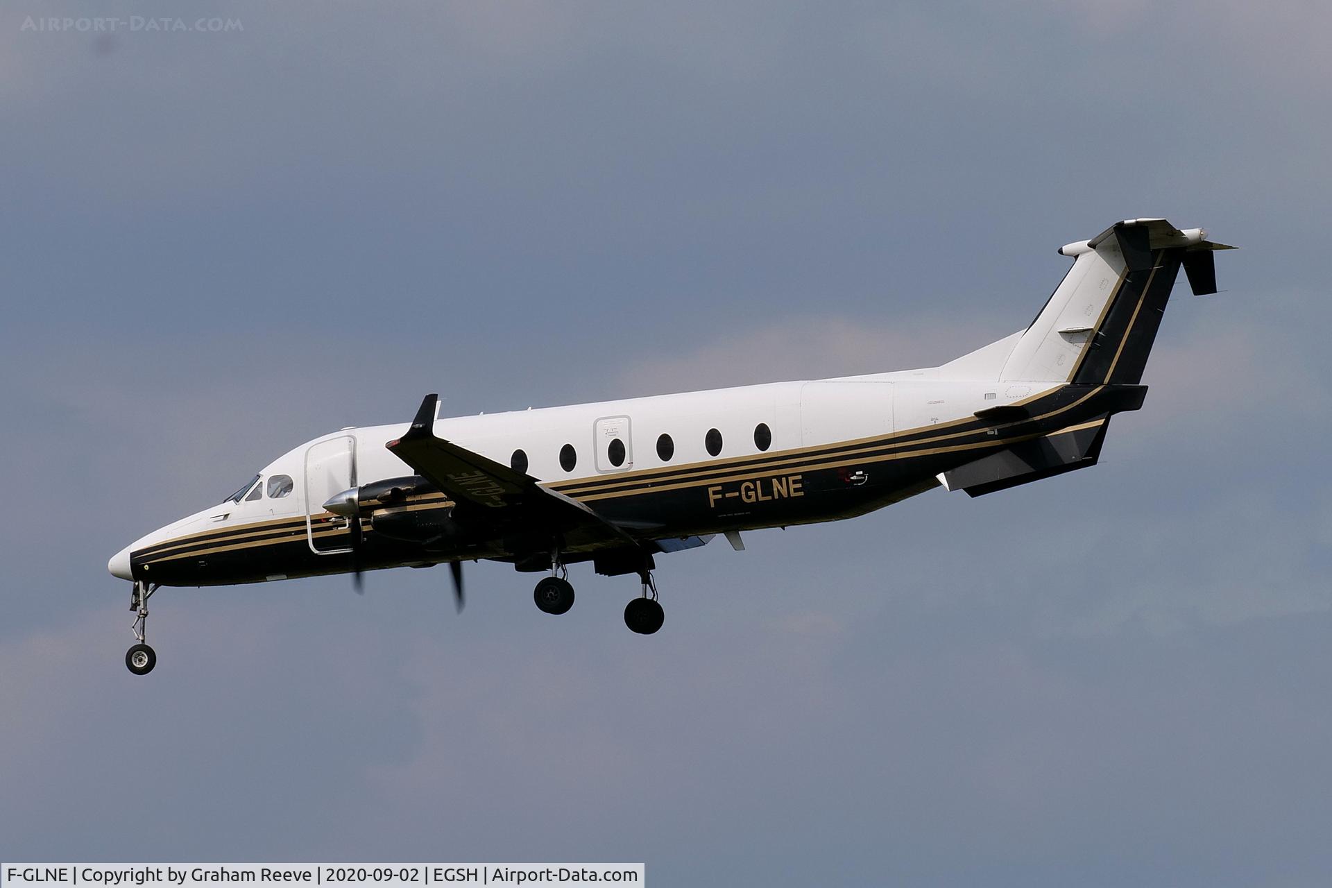F-GLNE, 1996 Beech 1900D C/N UE-197, Landing at Norwich.
