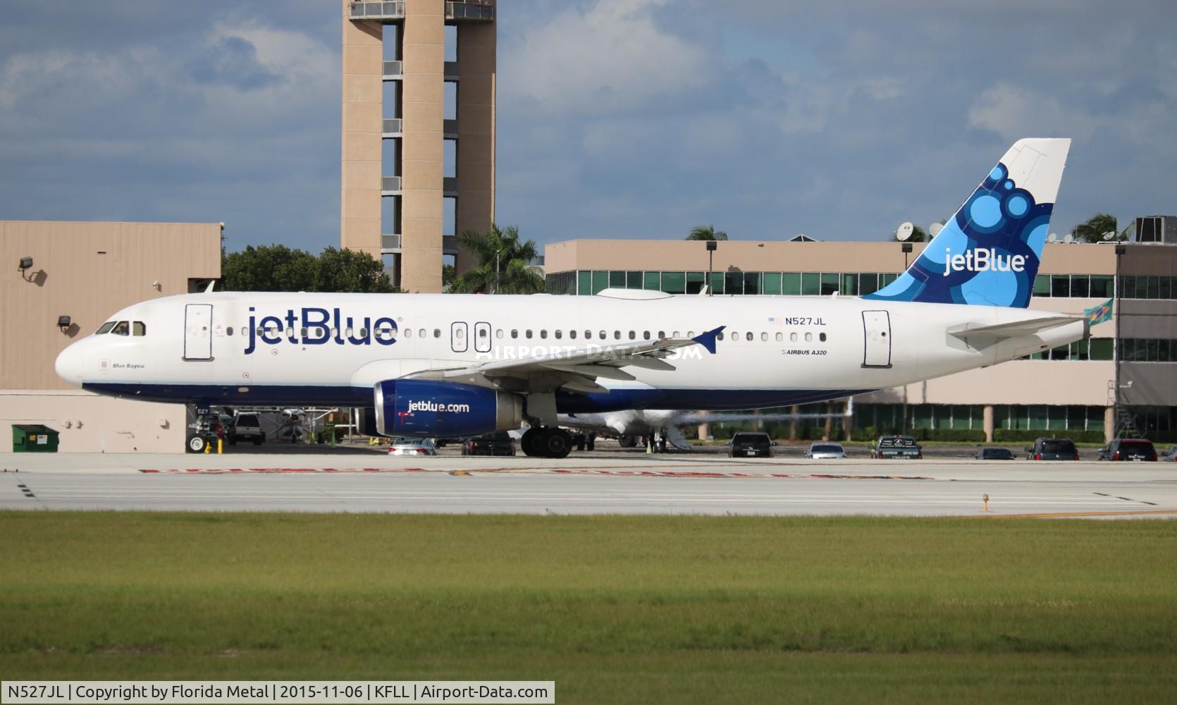 N527JL, 2001 Airbus A320-232 C/N 1557, FLL 2015