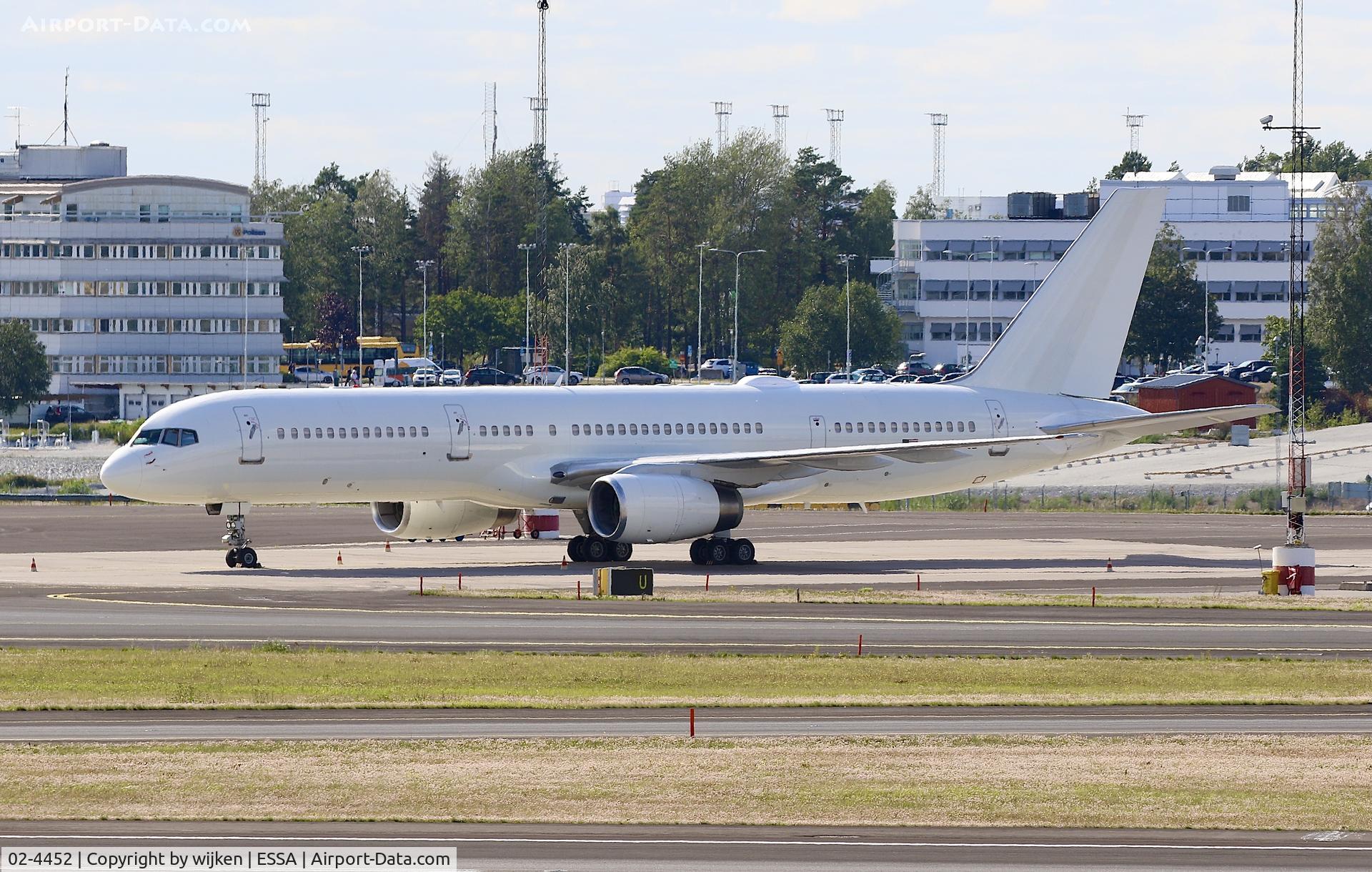 02-4452, 1993 Boeing C-32B (757-23A) C/N 25493, Ramp M