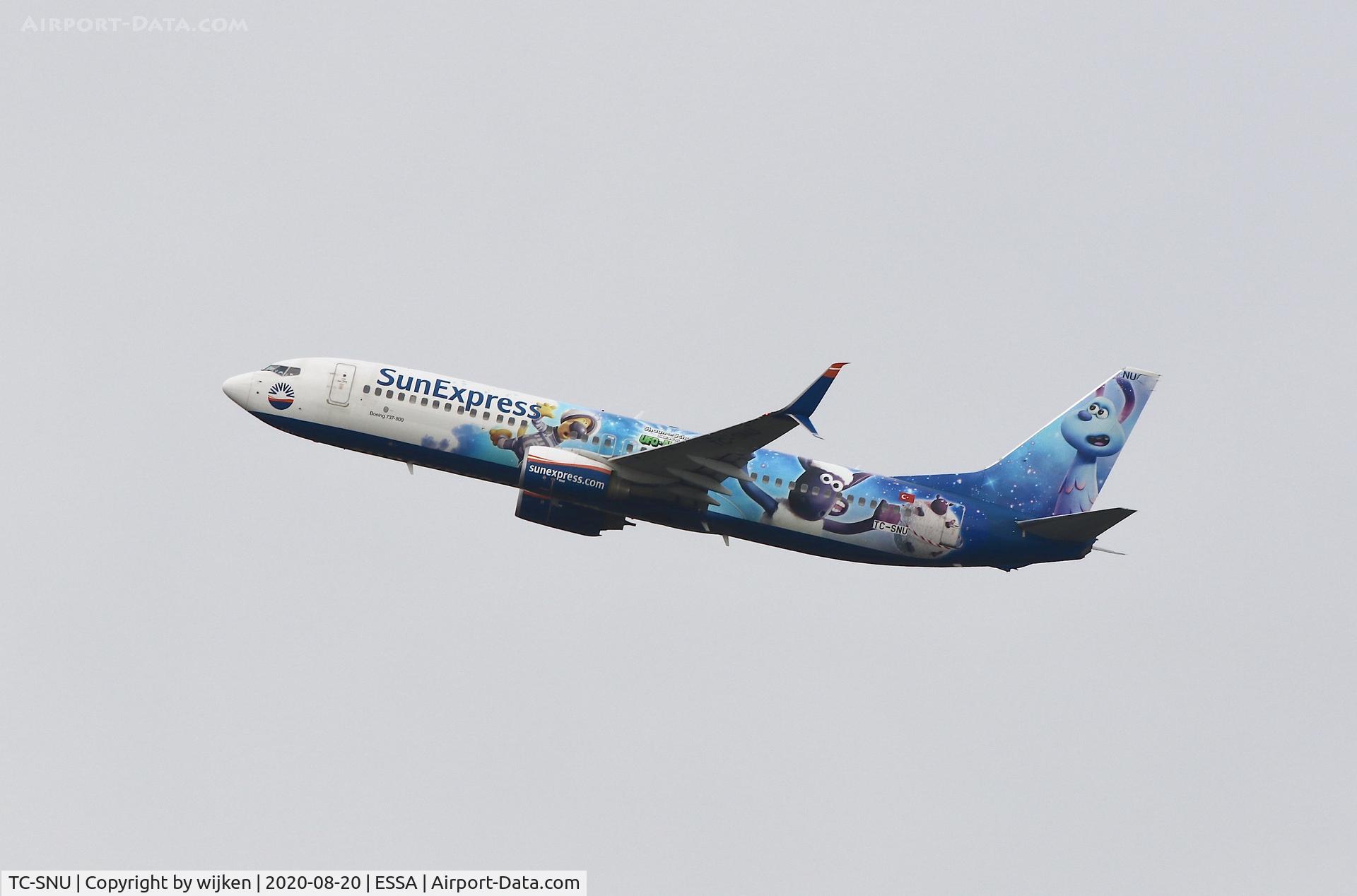 TC-SNU, 2010 Boeing 737-8HC C/N 40756, RWY 19R