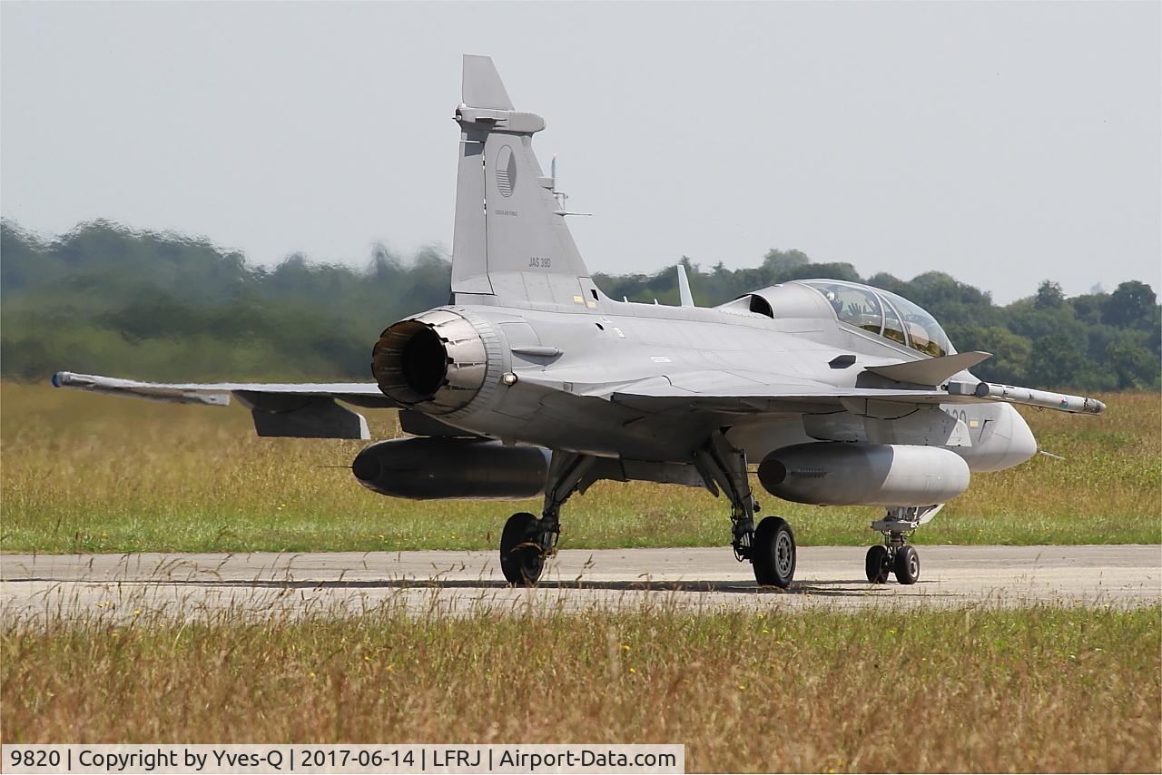9820, 2005 Saab JAS-39D Gripen C/N 39820, Saab JAS-39D Gripen, Taxiing to flight line, Landivisiau Naval Air Base (LFRJ) Tiger Meet 2017
