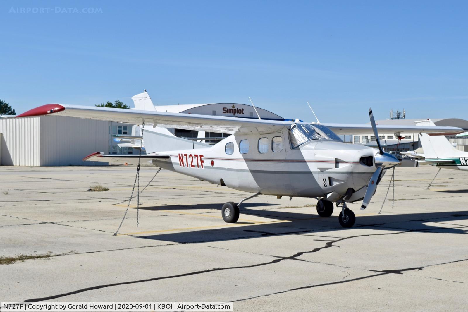 N727F, 1981 Cessna P210N Pressurised Centurion C/N P21000727, Parked on south GA ramp.