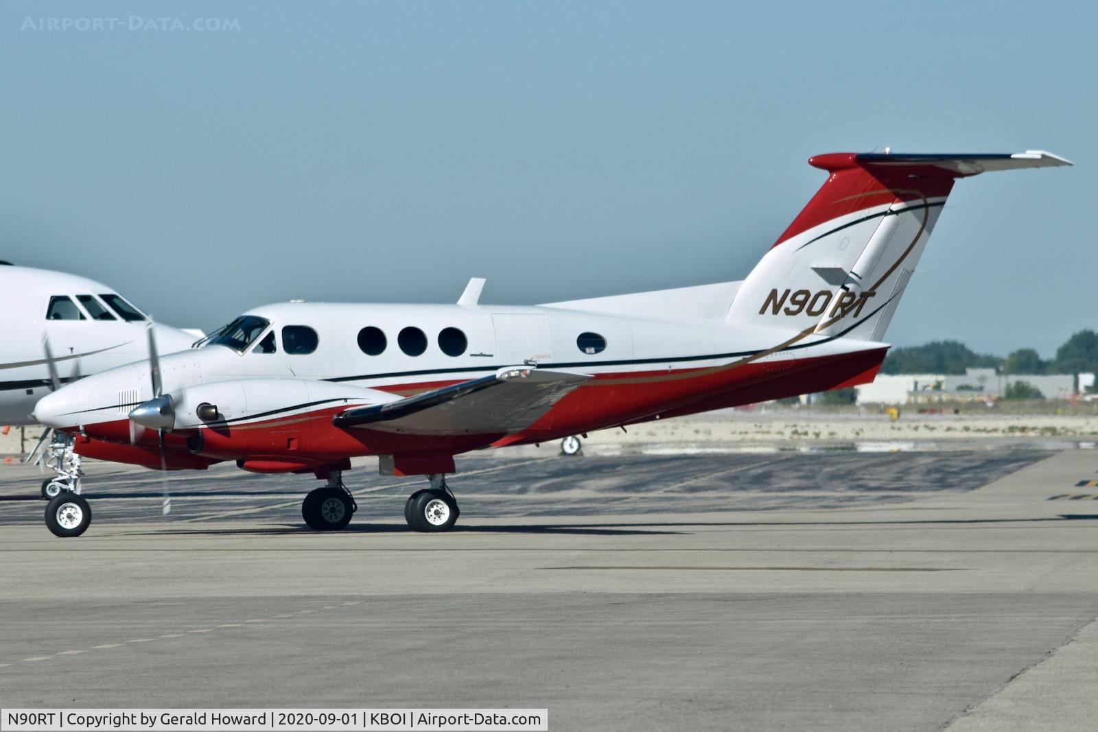 N90RT, 1981 Beech F90 King Air C/N LA-146, On north GA ramp.