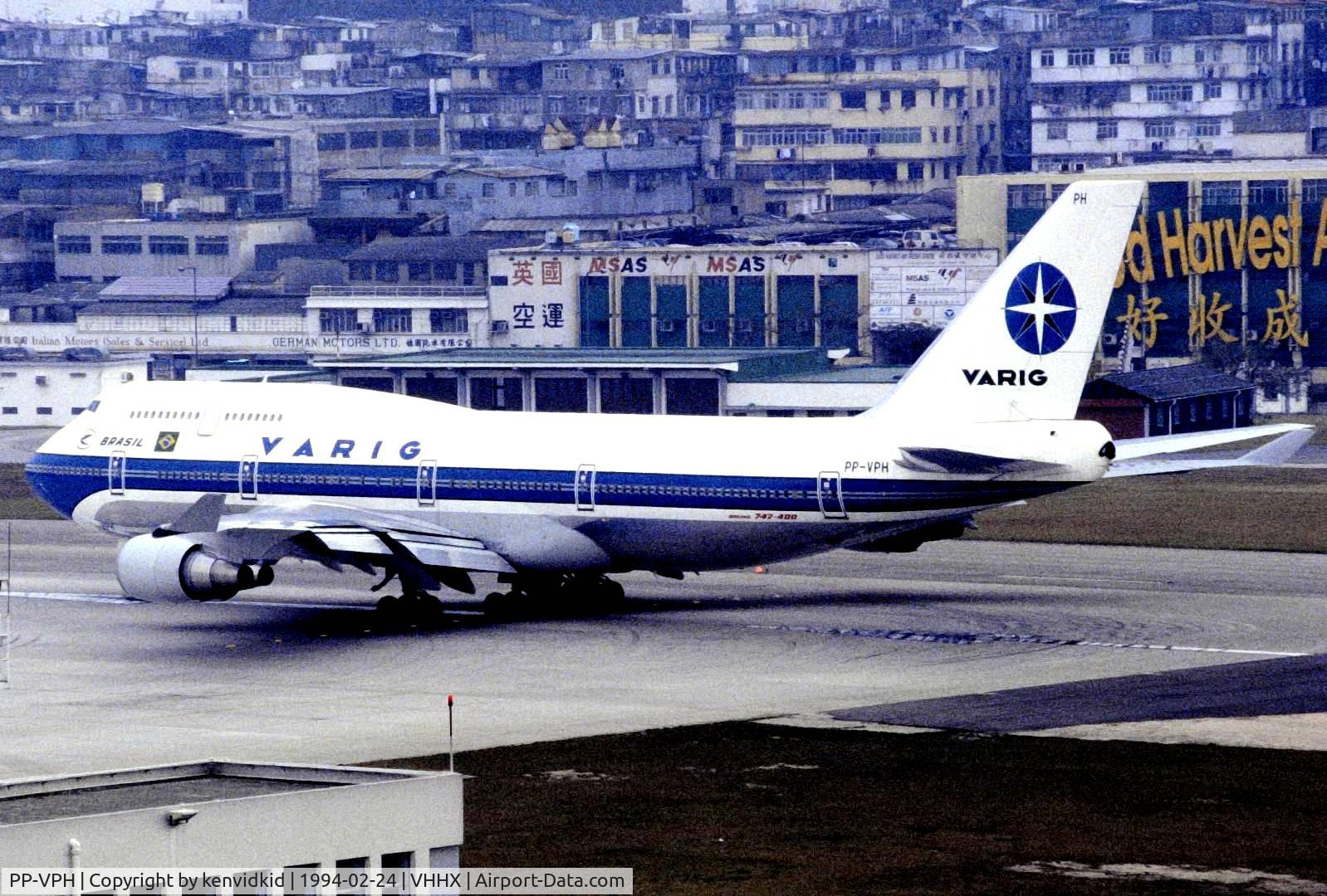 PP-VPH, Boeing 747-441 C/N 24957, At Hong Kong Airport (Kai Tak) on a George Pick Aviation Tour.