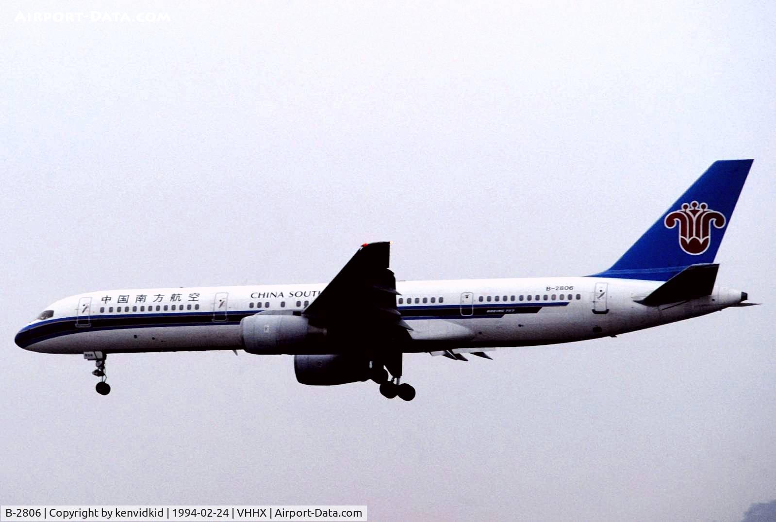 B-2806, 1989 Boeing 757-21B C/N 24401, At Hong Kong Airport (Kai Tak) on a George Pick Aviation Tour.