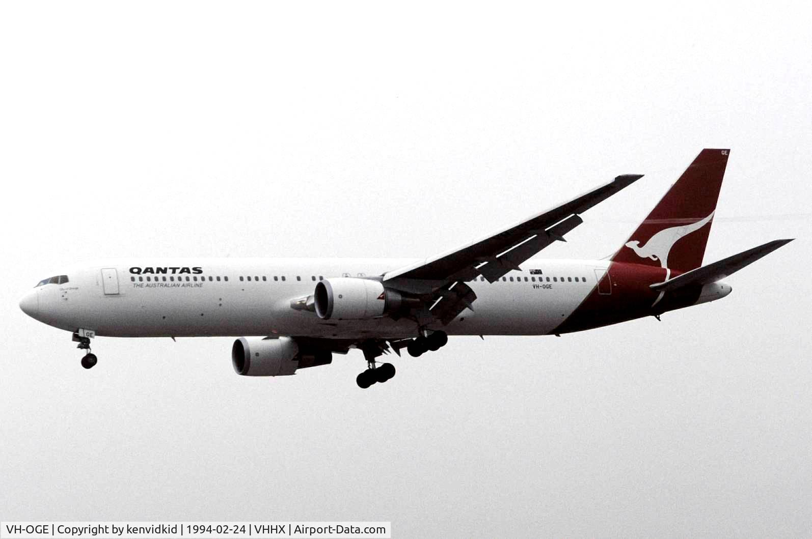 VH-OGE, 1989 Boeing 767-338/ER C/N 24531, At Hong Kong Airport (Kai Tak) on a George Pick Aviation Tour.