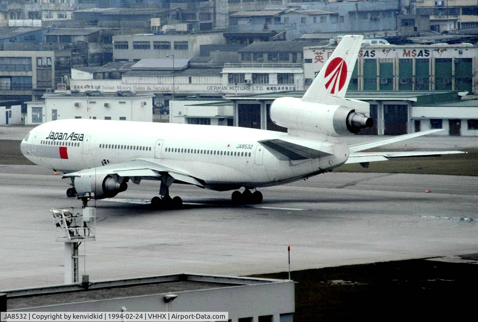 JA8532, 1975 Douglas DC-10-40 C/N 46660, At Hong Kong Airport (Kai Tak) on a George Pick Aviation Tour.
