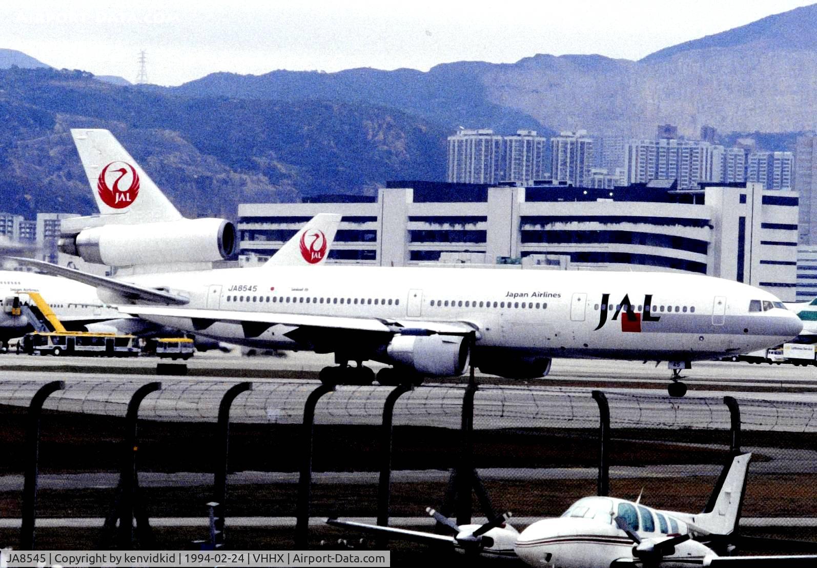 JA8545, Douglas DC-10-40 C/N 47853, At Hong Kong Airport (Kai Tak) on a George Pick Aviation Tour.