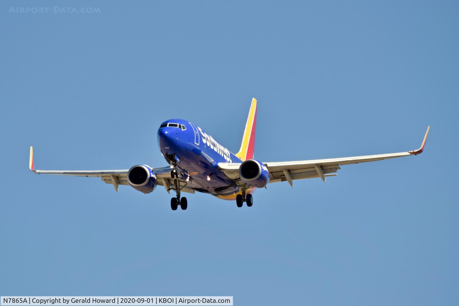 N7865A, 2002 Boeing 737-7Q8 C/N 30647, Landing RWY 28R.