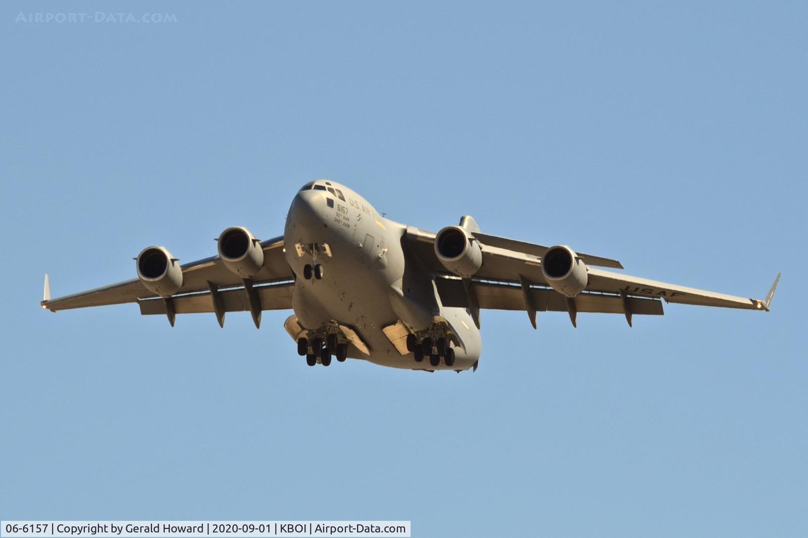 06-6157, 2006 Boeing C-17A Globemaster III C/N P-157, Landing RWY 28R.