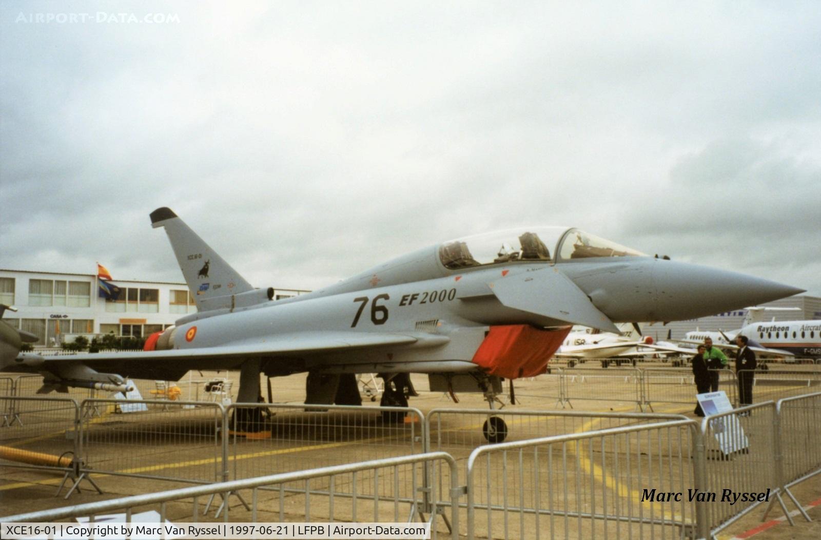 XCE16-01, Eurofighter EF-2000 Typhoon T C/N DA6, Paris Air Show 1997.