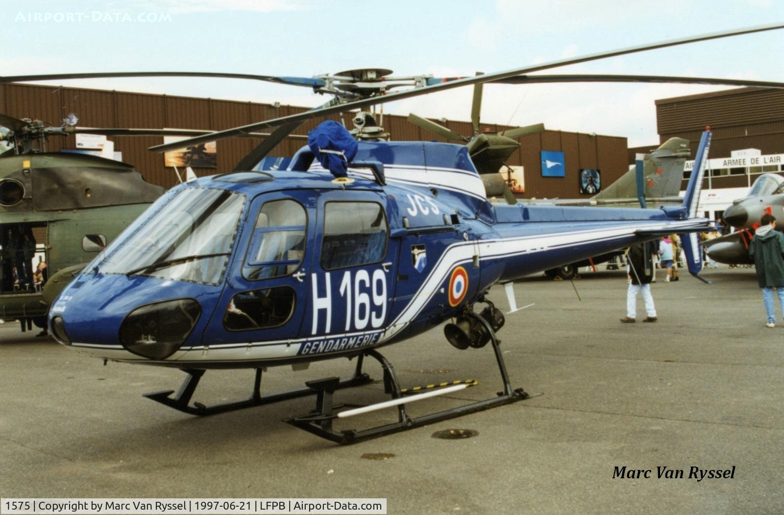 1575, Aérospatiale AS-350BA Ecureuil C/N 1575, Paris Air Show 1997.