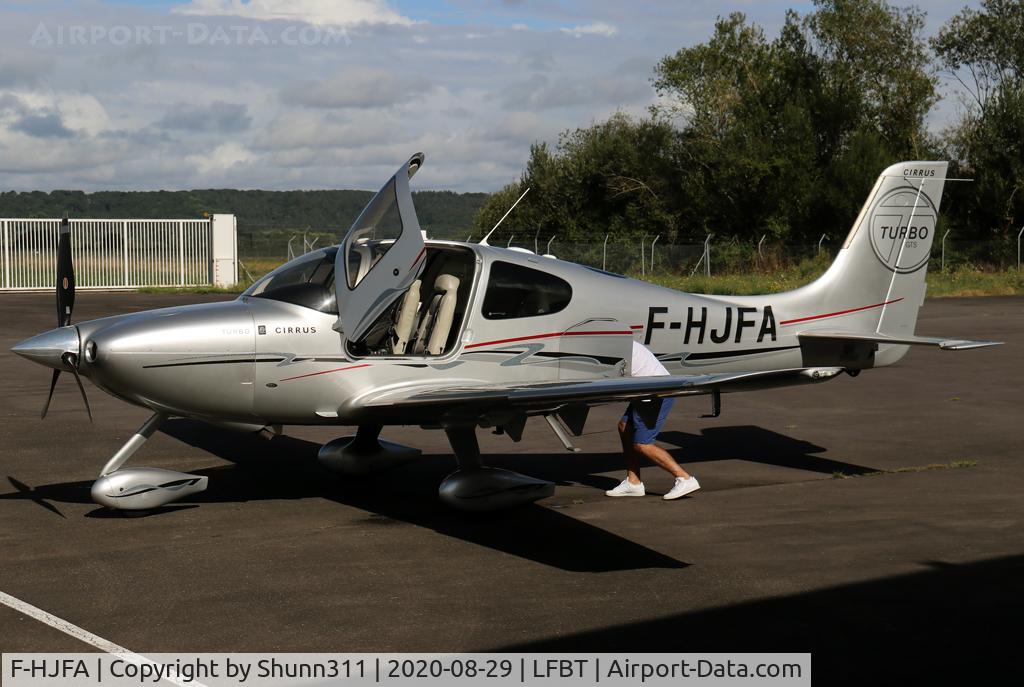 F-HJFA, Cirrus SR22 C/N 3618, Parked at the General Aviation area...