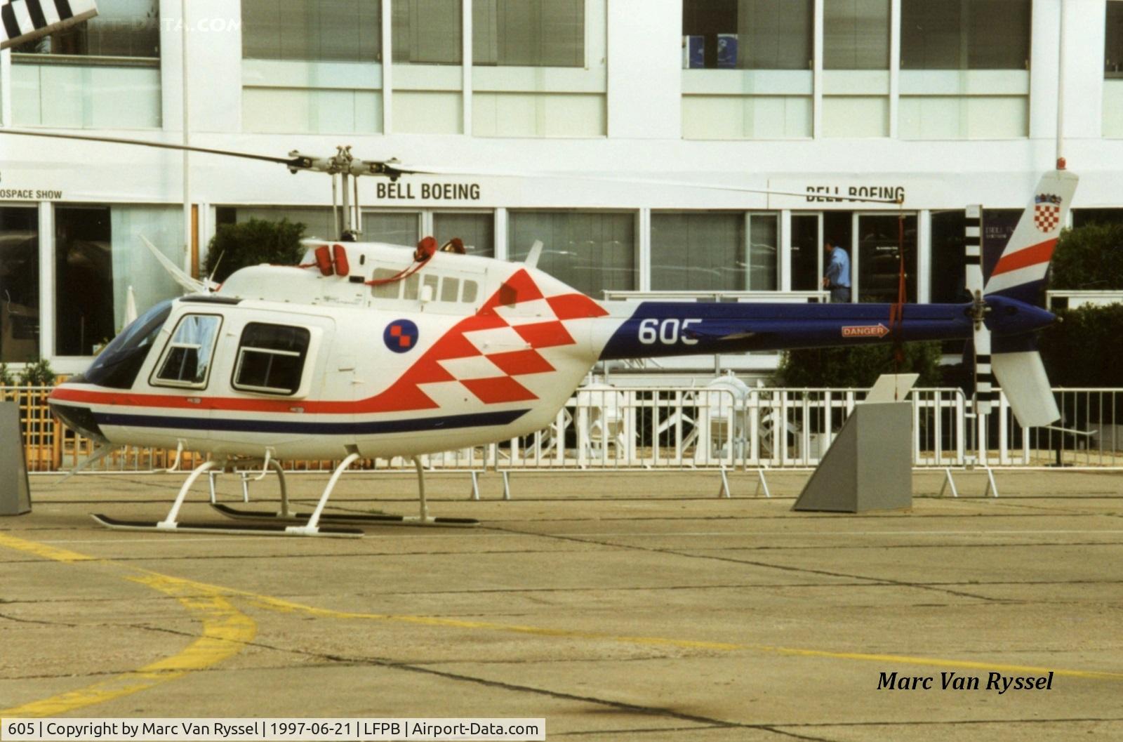 605, Bell 206B-3 JetRanger III C/N 4445, Paris Air Show 1997.