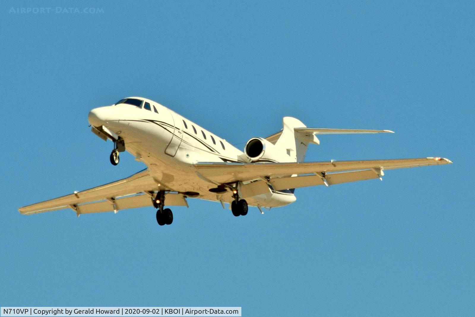 N710VP, 1999 Cessna 650 C/N 650-7100, Landing 28R.
