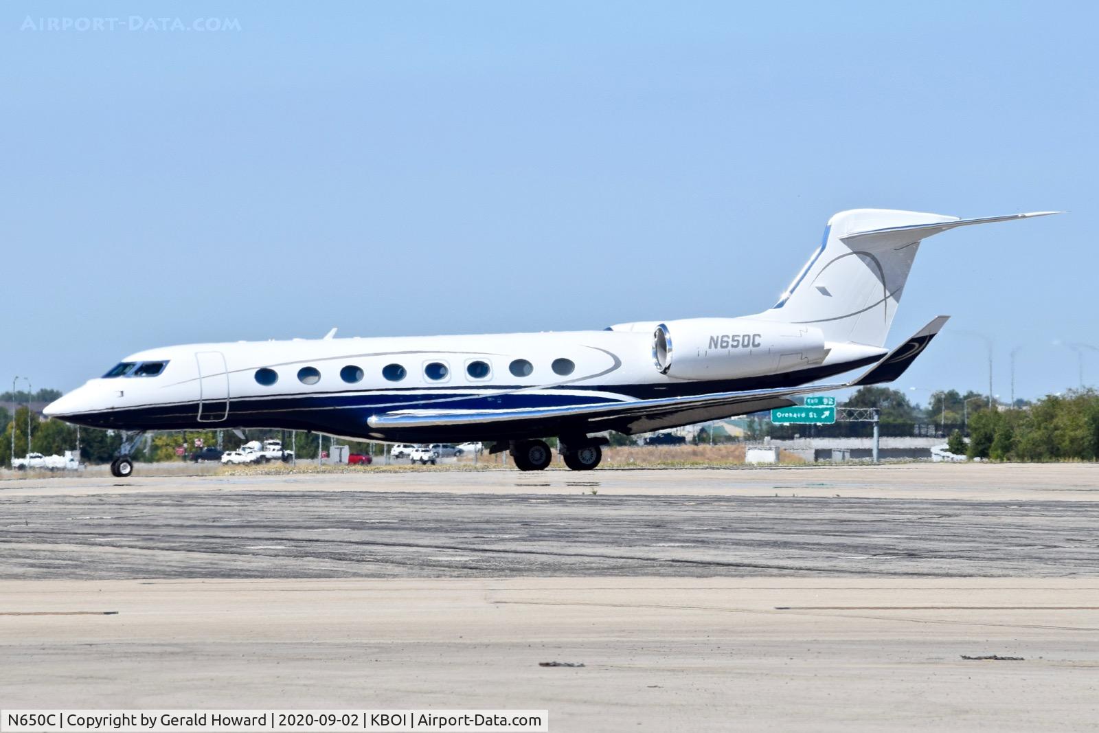 N650C, 2012 Gulfstream Aerospace GVI C/N 6021, Taxiing to Alpha.