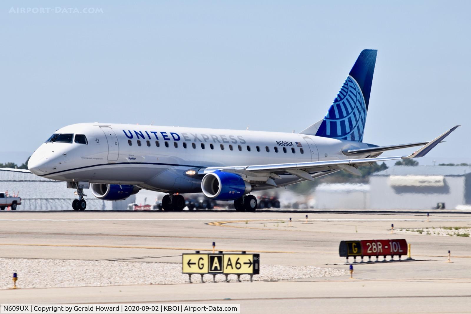 N609UX, 2019 Embraer ERJ-175LL (ERJ-170-200LL) C/N 17000807, Take off roll.
