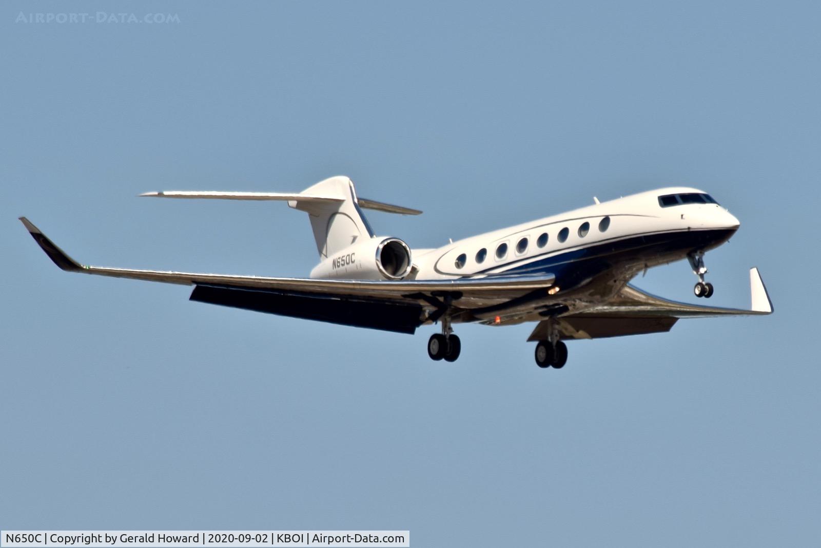 N650C, 2012 Gulfstream Aerospace GVI C/N 6021, Landing 10L.