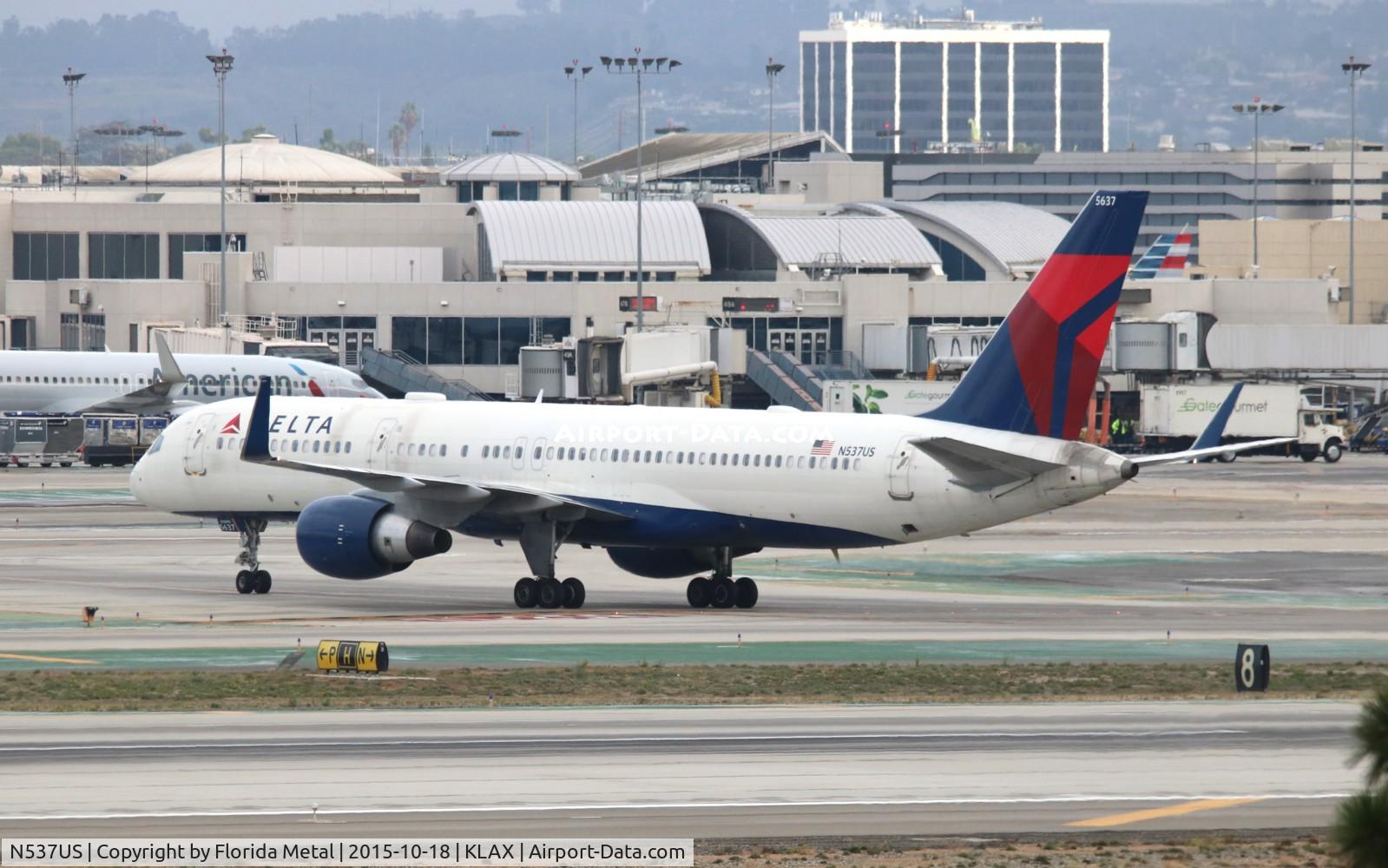 N537US, 1996 Boeing 757-251 C/N 26484, LAX 2015