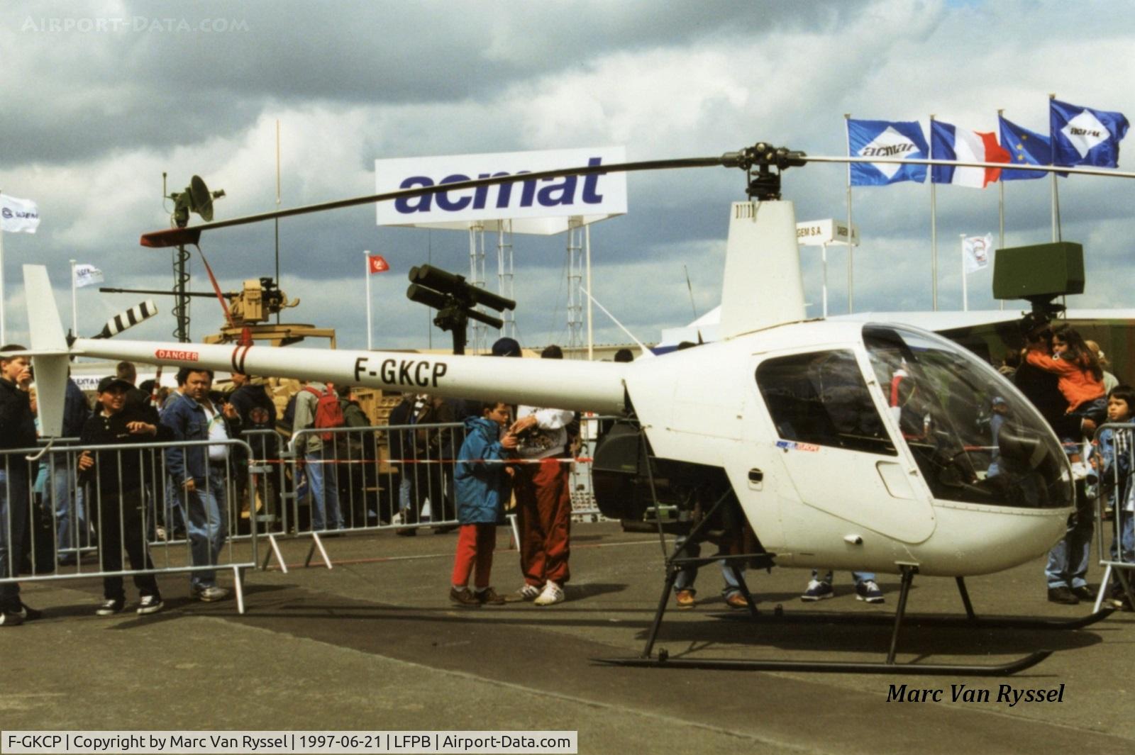 F-GKCP, Robinson R22 Beta C/N 1401, Paris Air Show 1997.