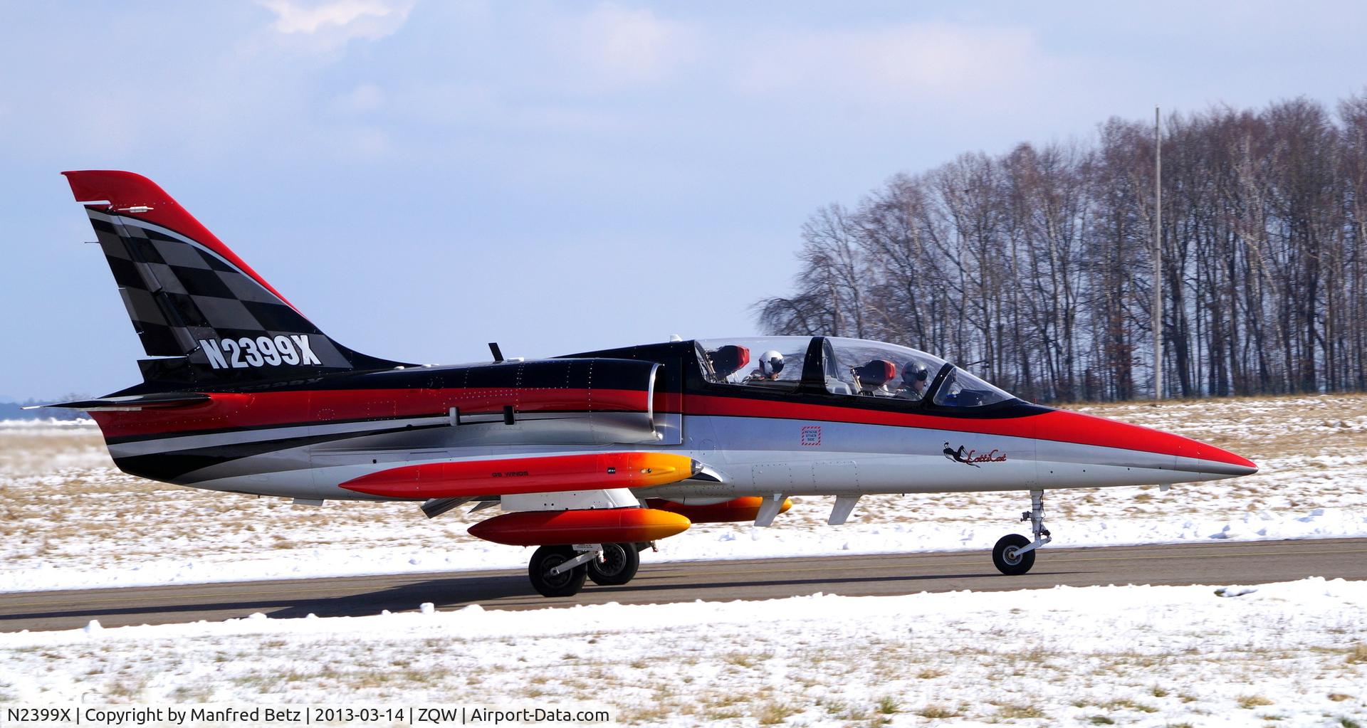 N2399X, 1980 Aero L-39C Albatros C/N 031612, Auf dem Weg zum Start