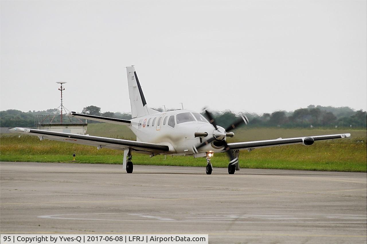 95, Socata TBM-700A C/N 95, Socata TBM-700A, Taxiing to parking area, Landivisiau Naval Air Base (LFRJ) Tiger Meet 2017