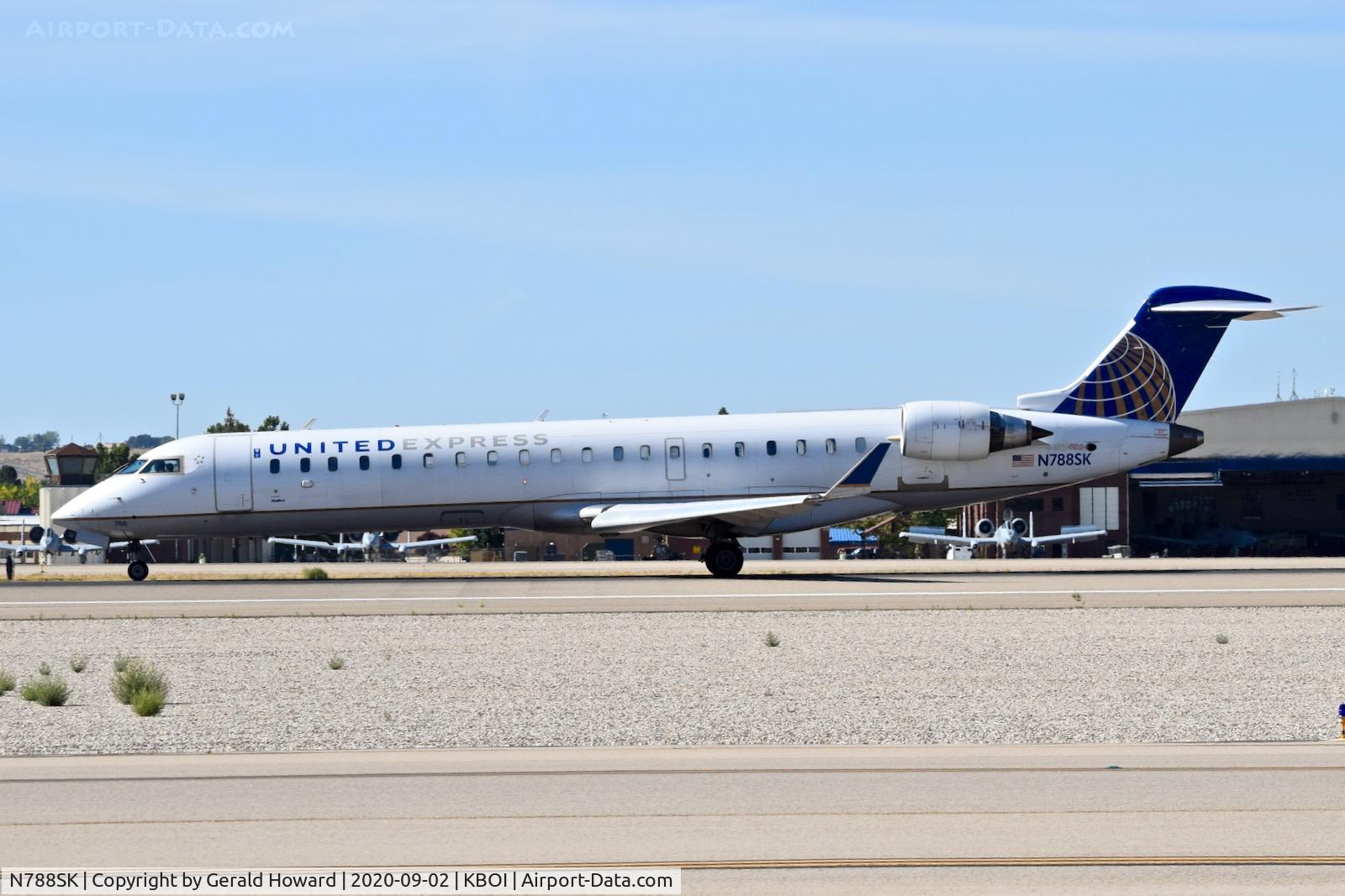 N788SK, 2009 Bombardier CRJ-700 (CL-600-2C10) Regional Jet C/N 10290, Tale off run on 10L.