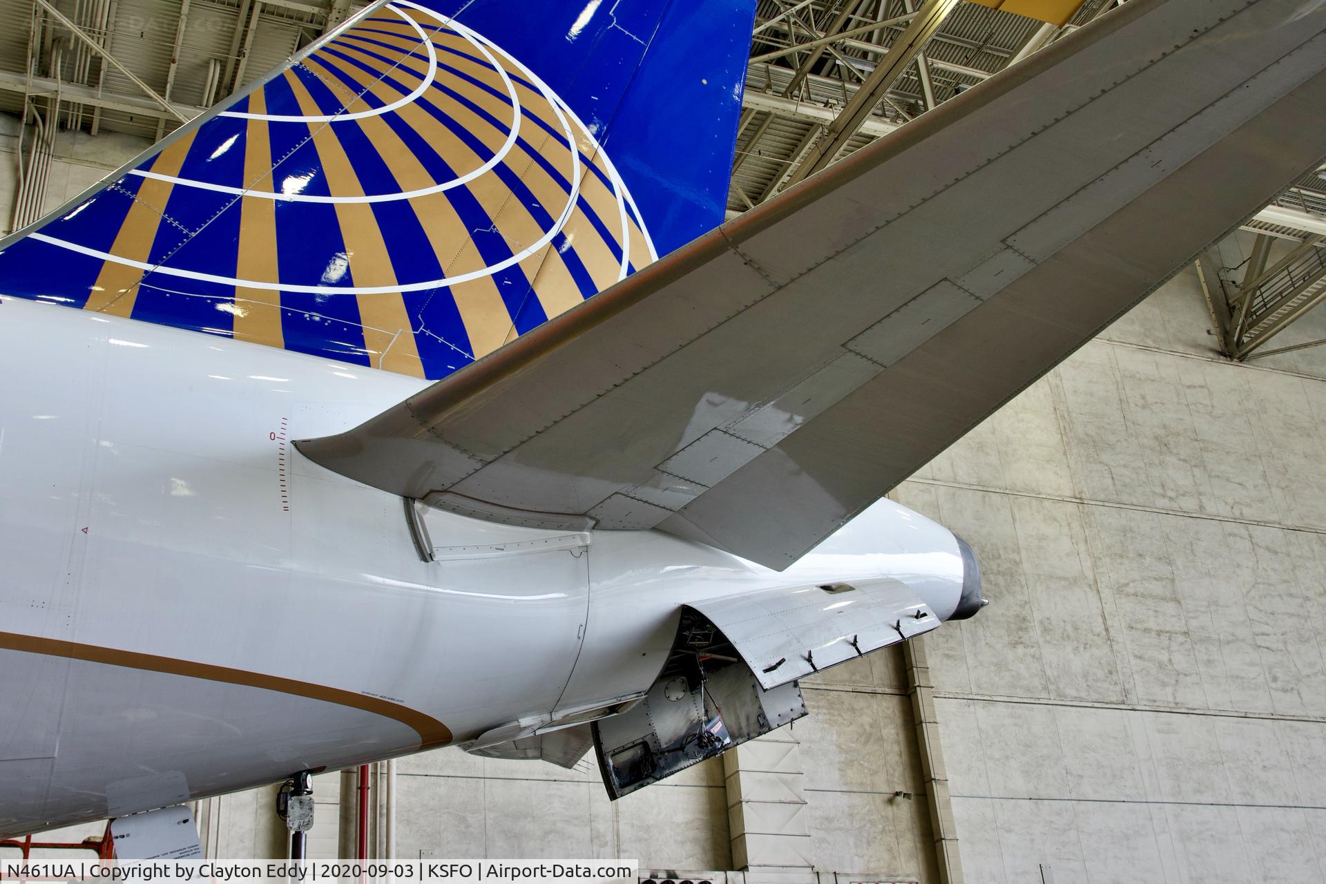 N461UA, 2000 Airbus A320-232 C/N 1266, SFO 2020.