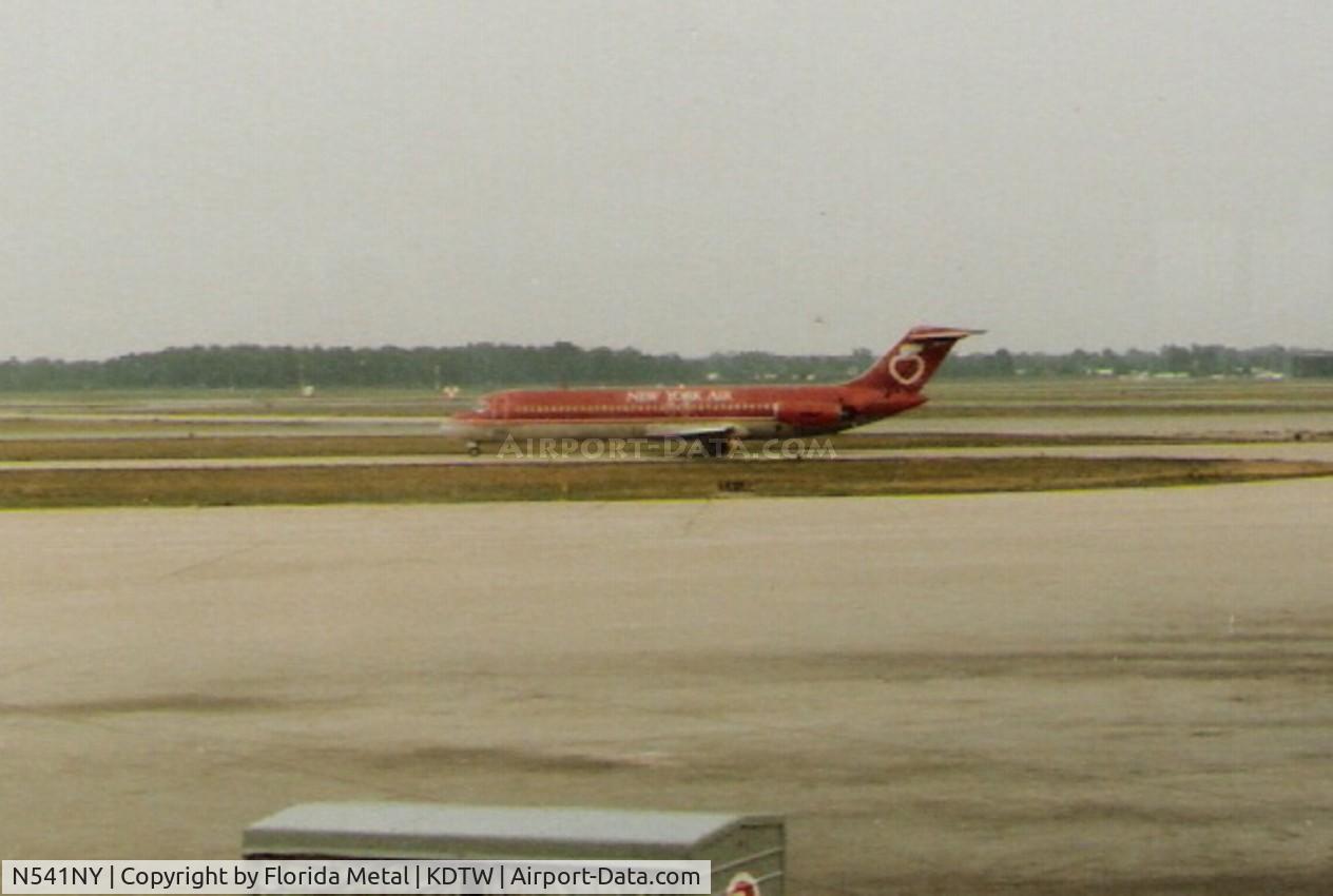 N541NY, 1968 Douglas DC-9-32 C/N 45793, DTW 1985