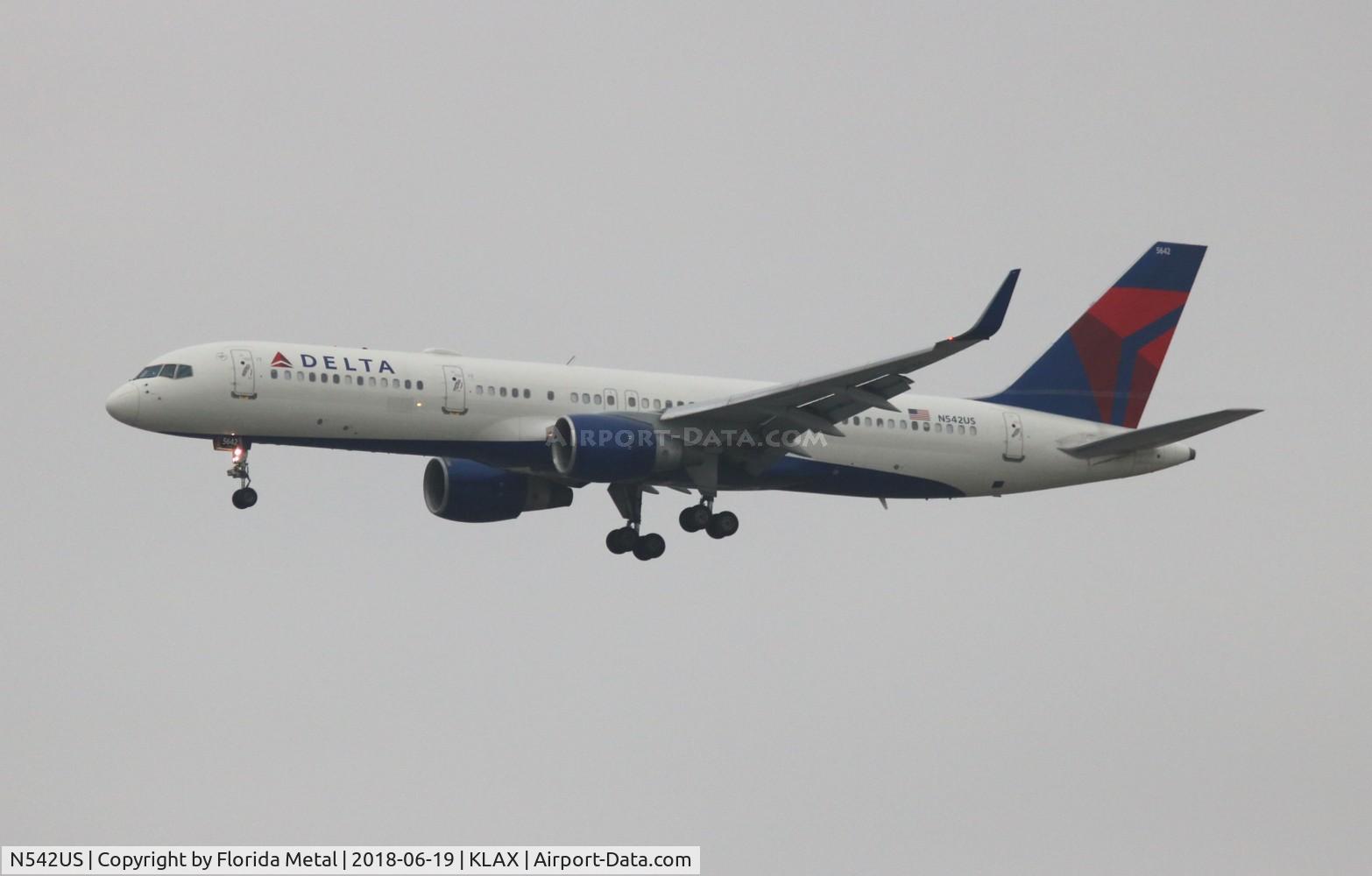 N542US, 1996 Boeing 757-251 C/N 26489, LAX 2018