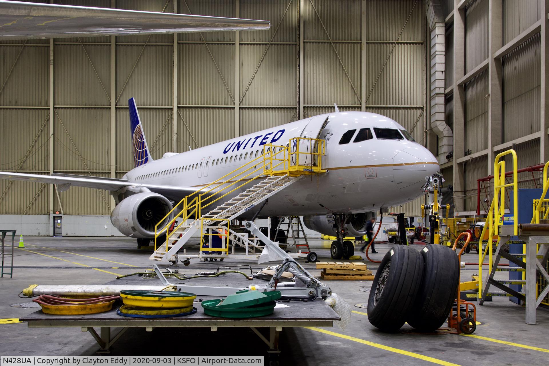 N428UA, 1995 Airbus A320-232 C/N 523, SFO 2020.