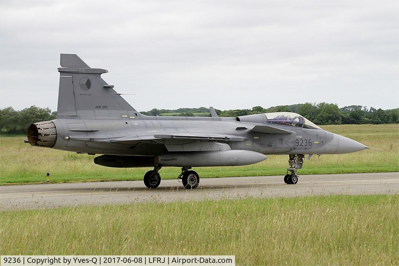 9236, Saab JAS-39C Gripen C/N 39236, Saab JAS-39C Gripen, Taxiing to flight line, Landivisiau Naval Air Base (LFRJ) Tiger Meet 2017