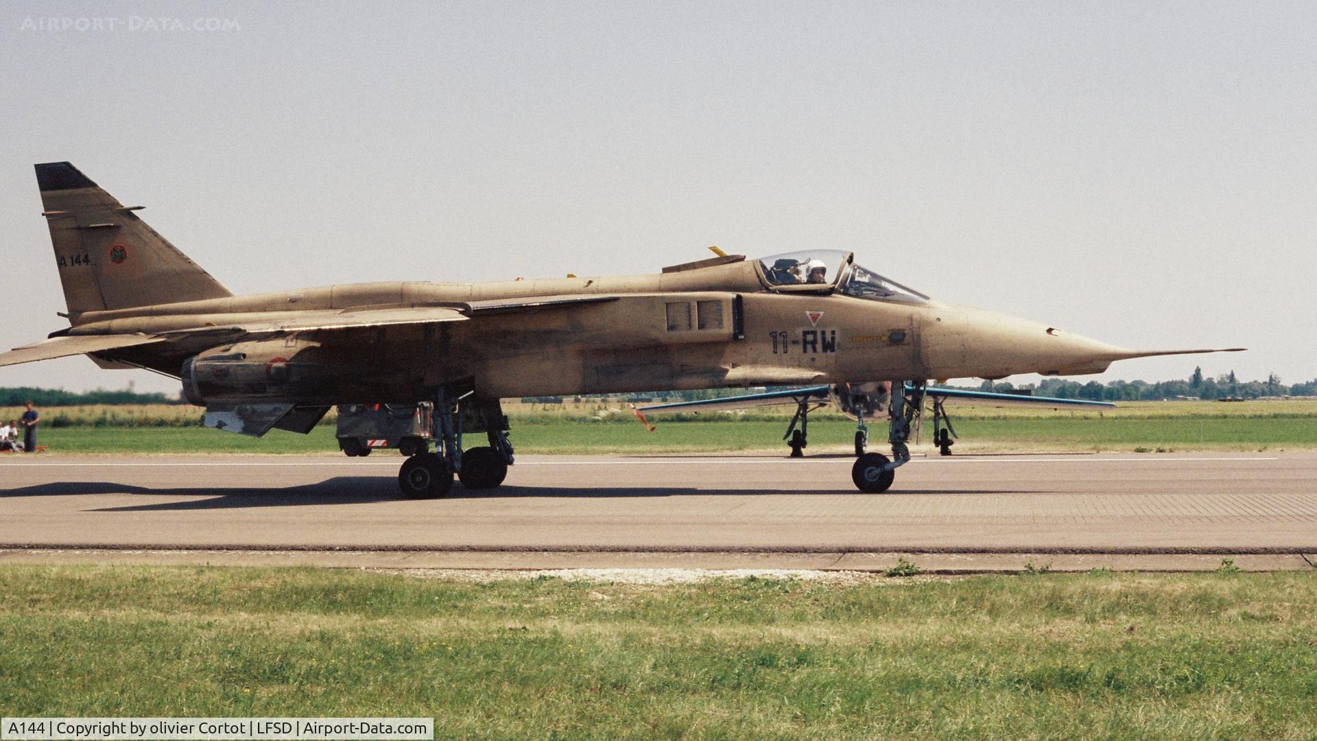 A144, Sepecat Jaguar A C/N A144, dijon 1992