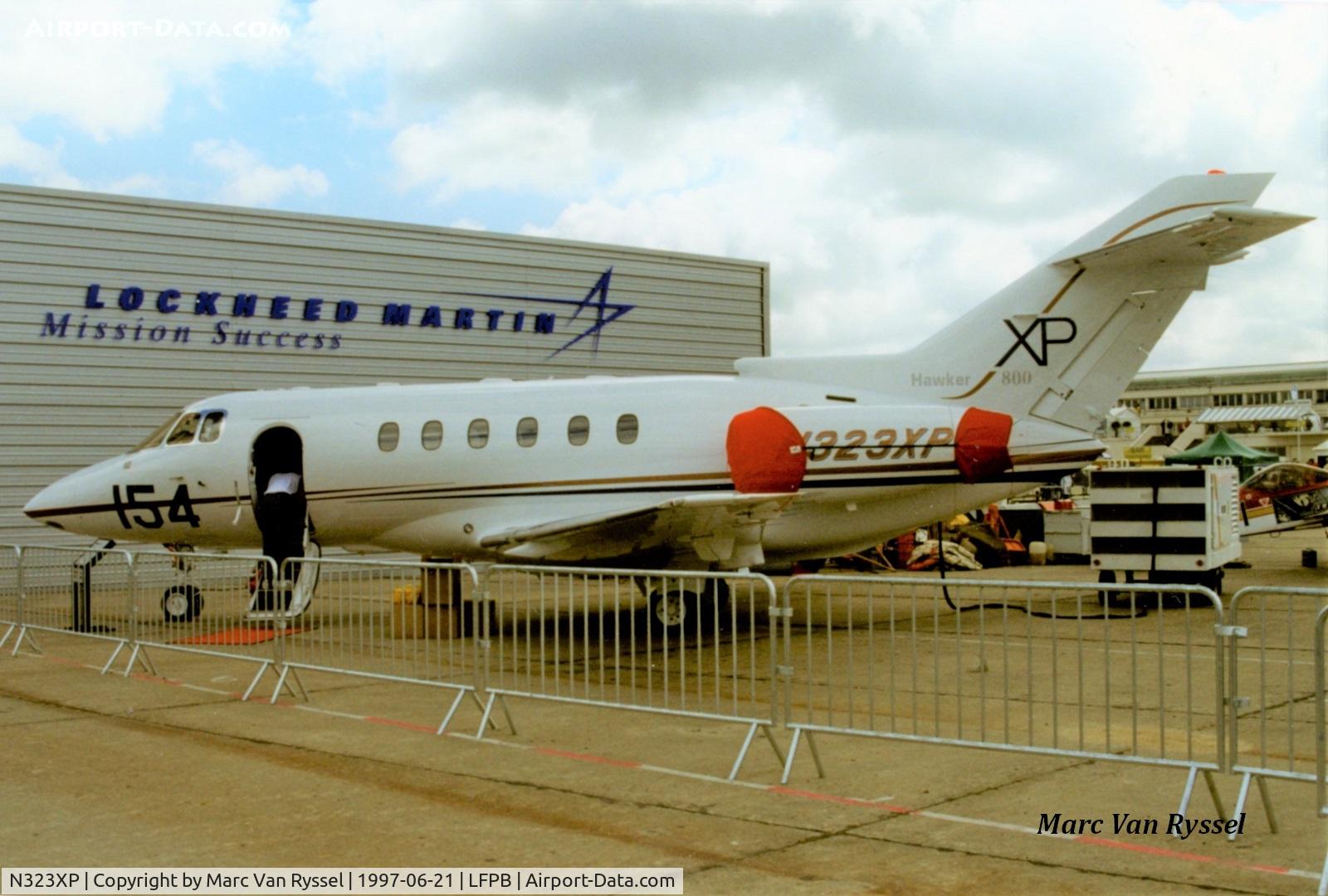 N323XP, 1996 Raytheon Hawker 800 C/N 258323, Hawker 800XP at Paris Air Show 1997. Later became N877SL, N752CS , N218RX .