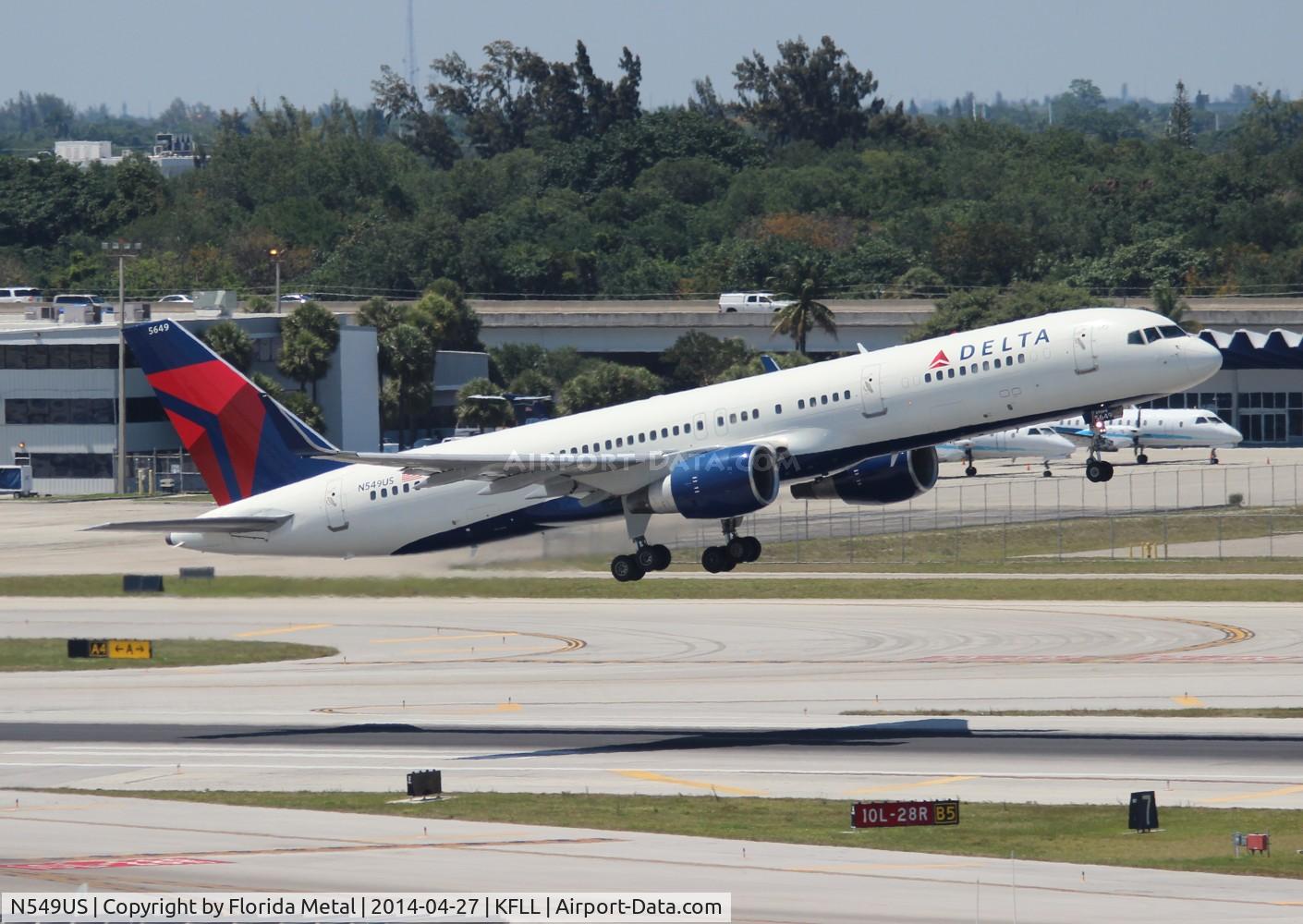 N549US, 1996 Boeing 757-251 C/N 26496, FLL 2014