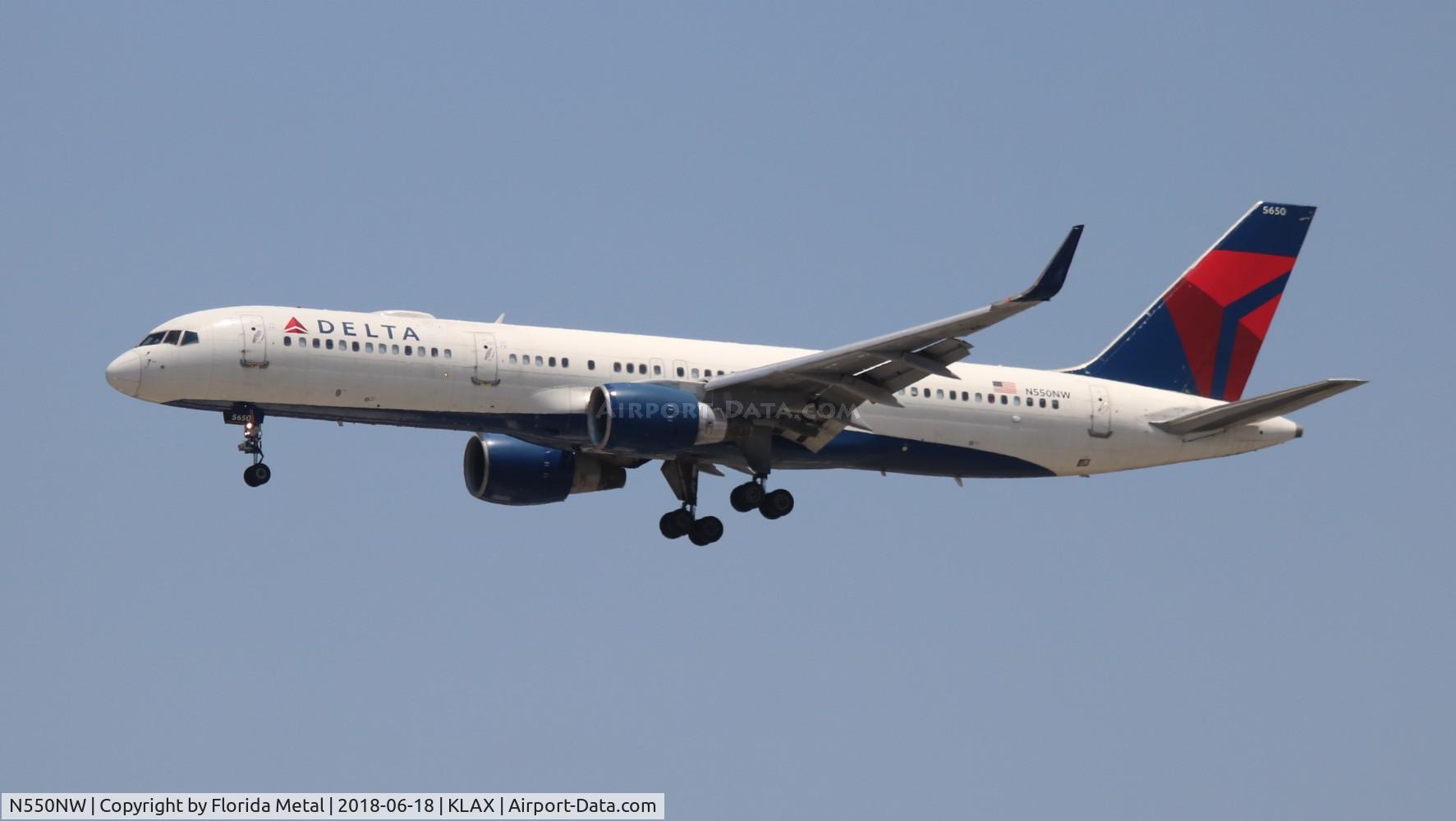 N550NW, 2001 Boeing 757-251 C/N 26497, LAX 2018