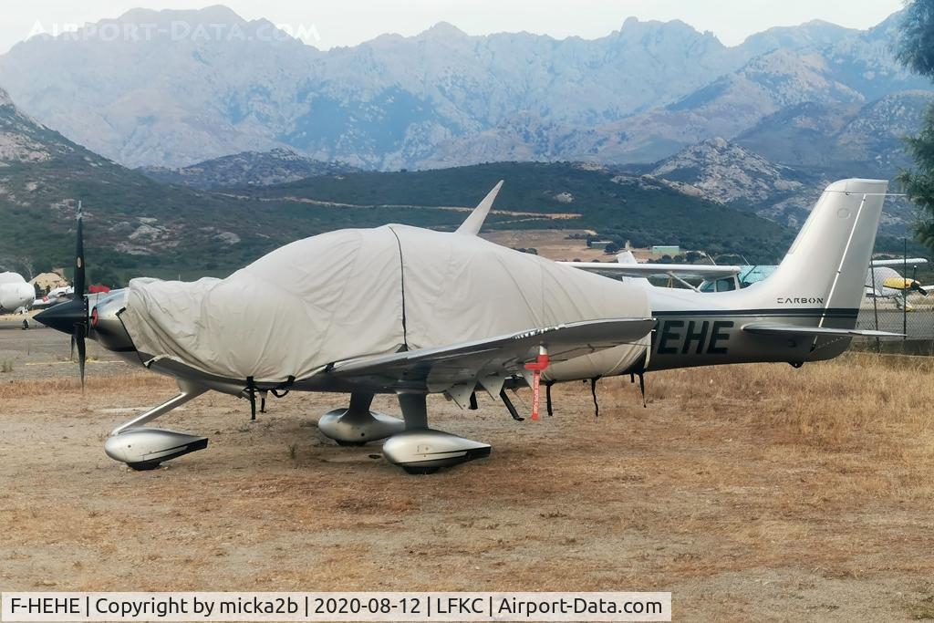 F-HEHE, Cirrus SR-22 Carbon C/N 4467, Parked