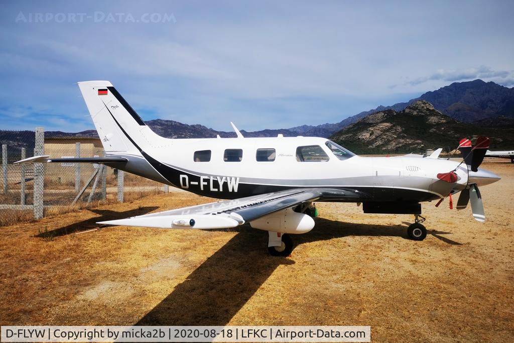 D-FLYW, Piper PA-46-500TP C/N 4697389, Parked