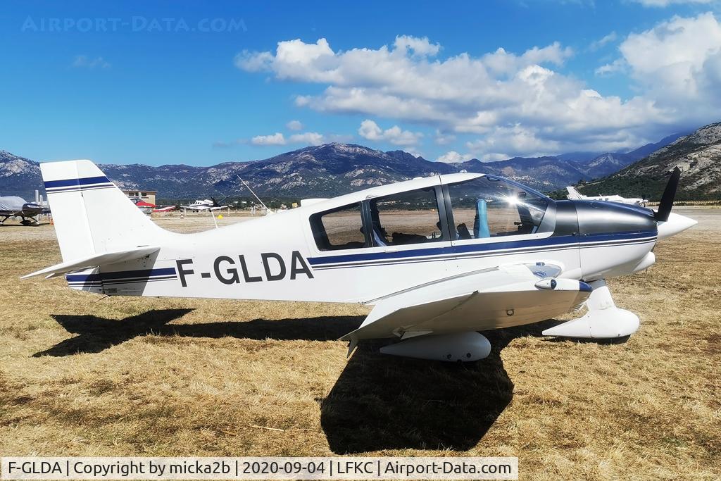 F-GLDA, Robin DR-400-160 Chevalier C/N 2074, Parked