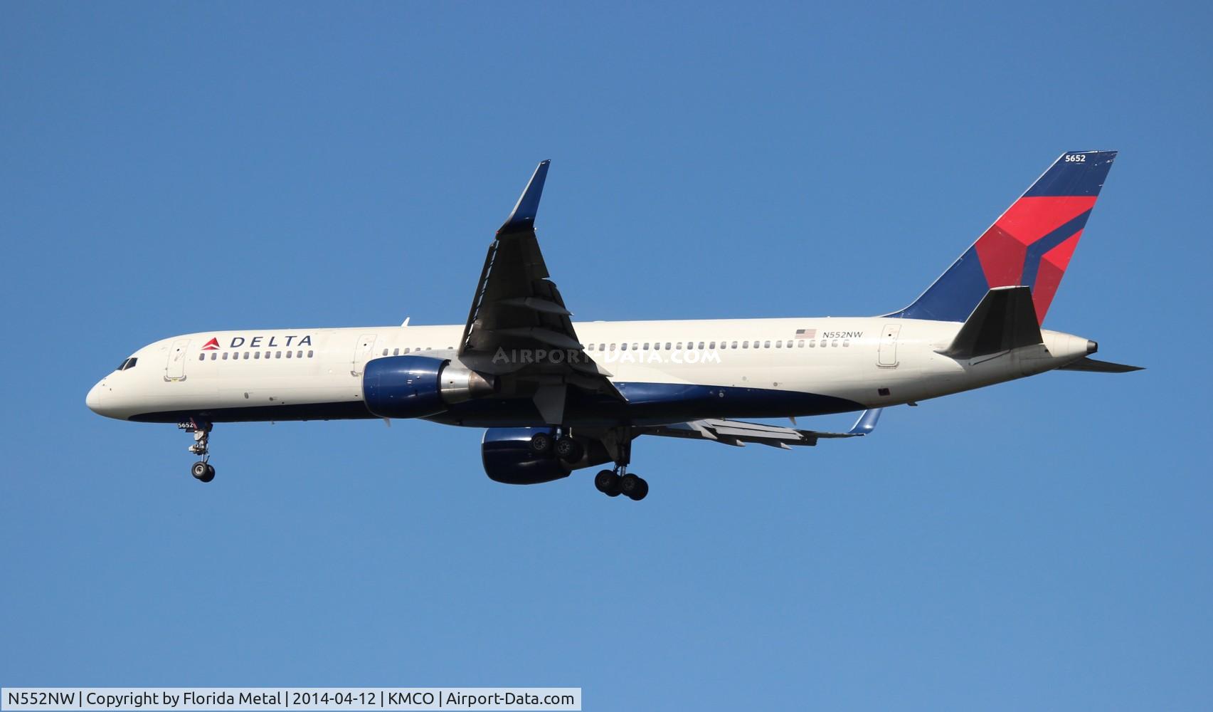 N552NW, 2001 Boeing 757-251 C/N 26499, MCO 2014