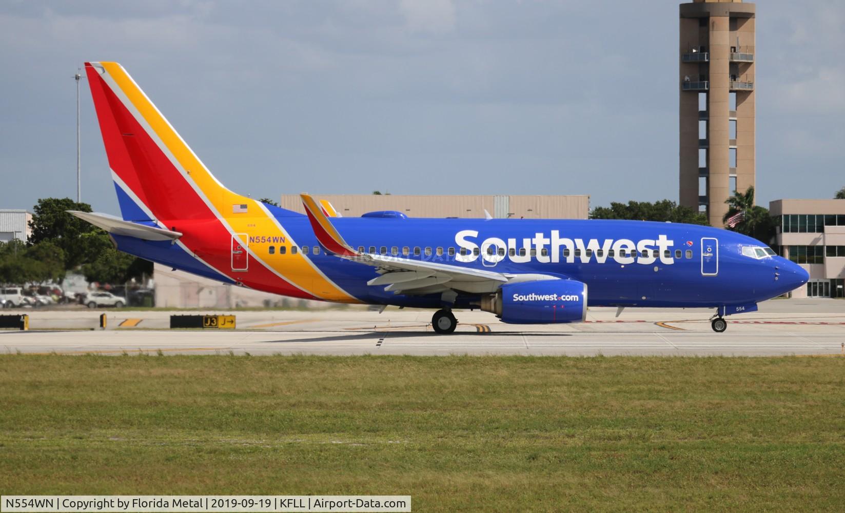 N554WN, 2002 Boeing 737-7BX C/N 30746, FLL 2019