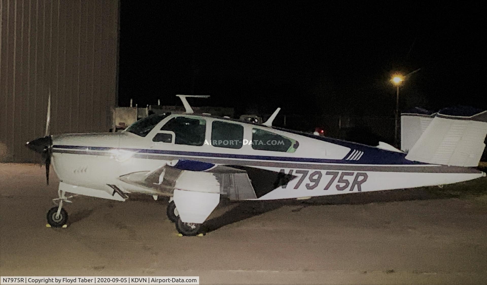 N7975R, 1969 Beech V35A Bonanza C/N D-8991, On the General Aviation Ramp