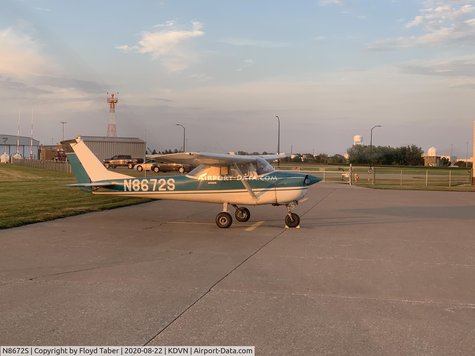 N8672S, 1965 Cessna 150F C/N 15061972, At the Carver Aero Ramp