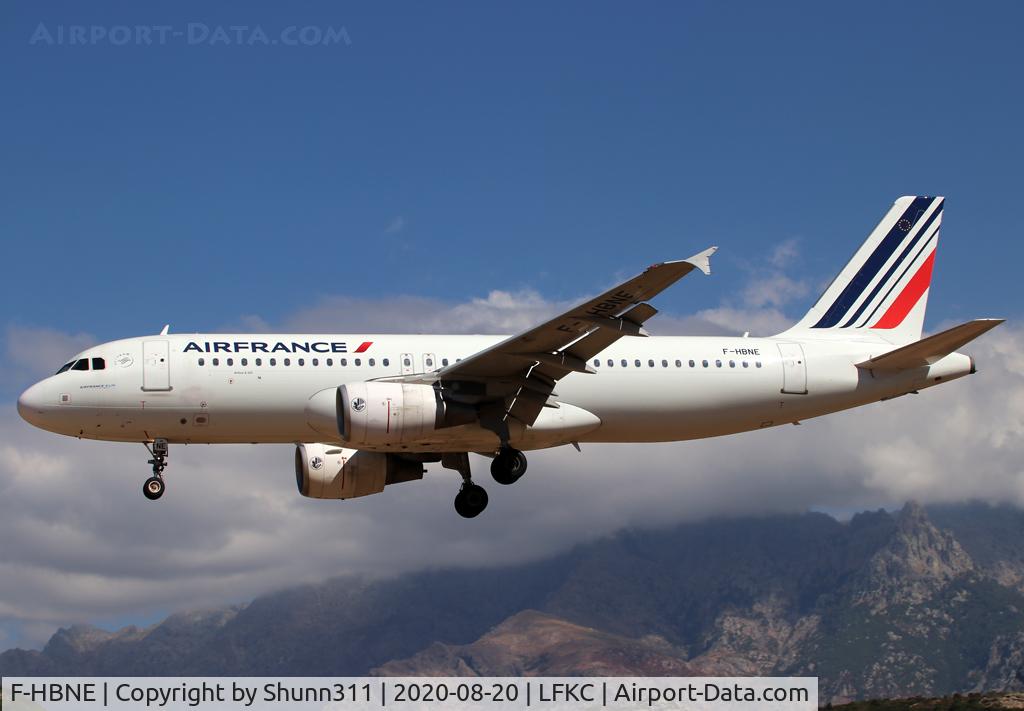 F-HBNE, 2011 Airbus A320-214 C/N 4664, Landing rwy 36