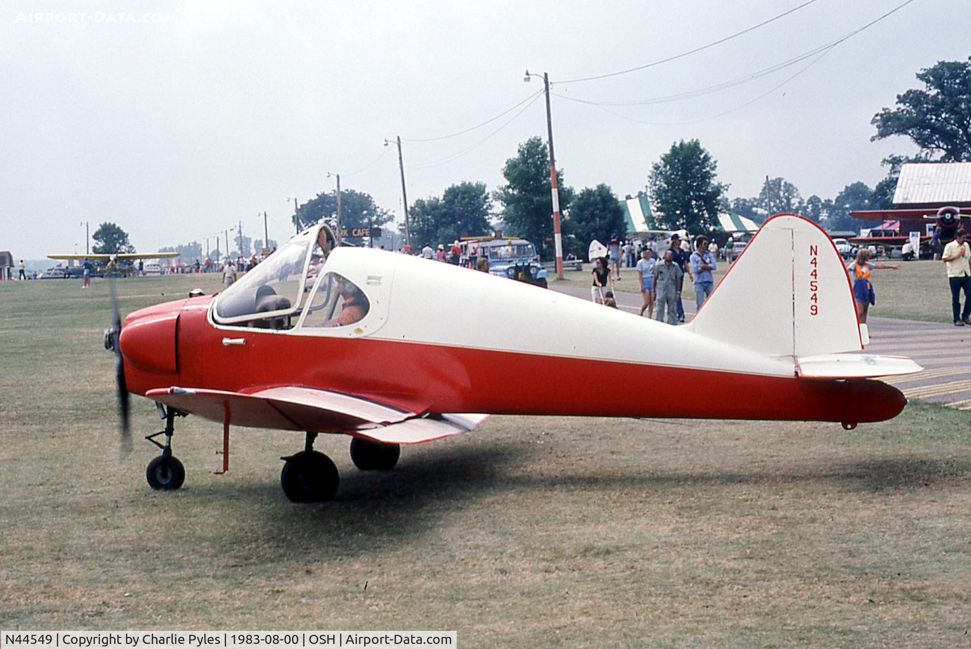 N44549, 1946 Superior Culver V C/N V42, Superior