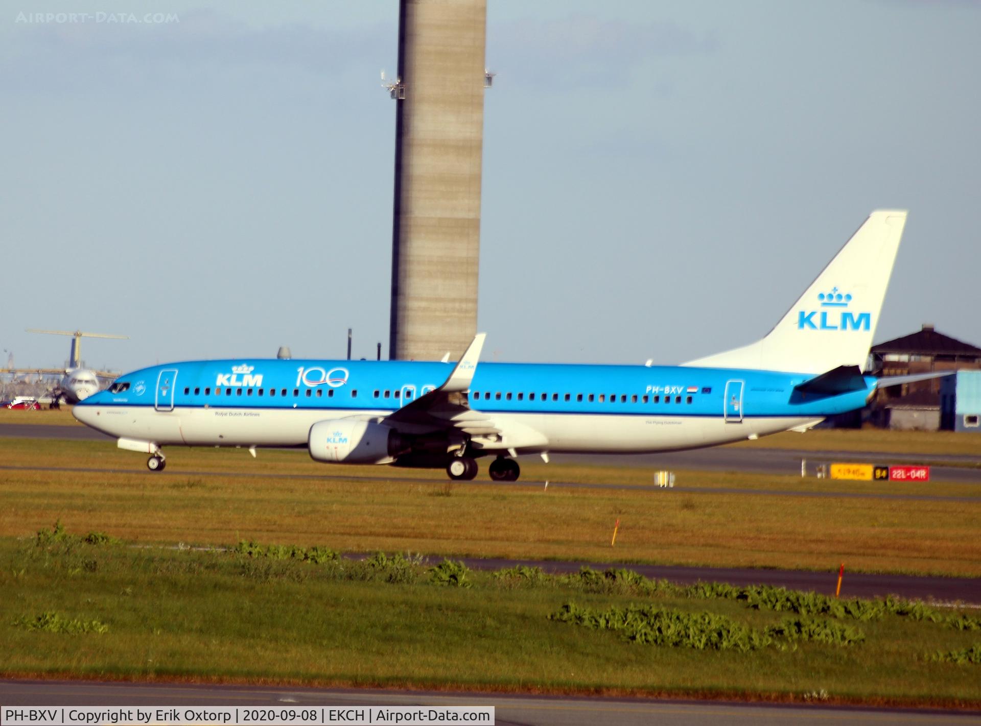 PH-BXV, 2007 Boeing 737-8K2 C/N 30370, PH-BXV landed rw 22L